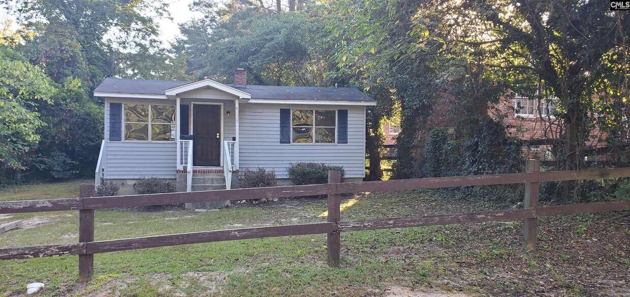 Primary Photo - 4030 Gonzales Ave