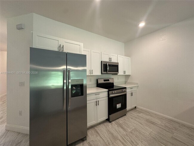 Foto del edificio - 1240 Columbus Blvd