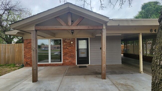 Photo - 4 Bed 2 Bath Home with Covered Carport in Bethany