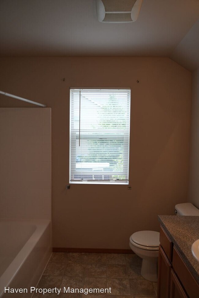 Foto del edificio - 3 br, 2 bath House - 20013 40th Ave E
