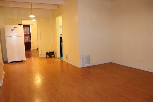 Foto del edificio - 9176 S Burnside Ave
