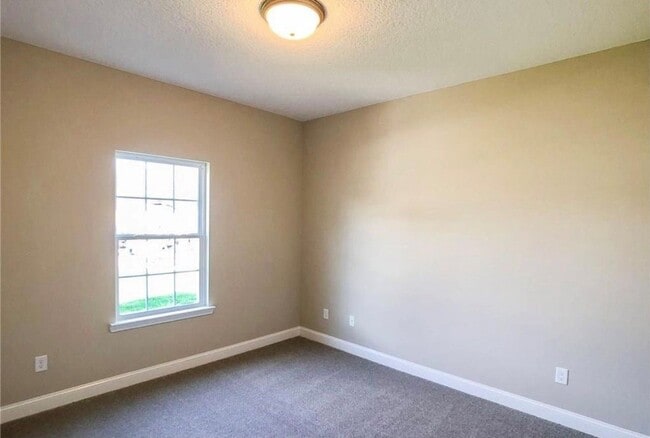 Building Photo - Home For Rent
