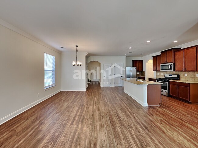 Building Photo - 5015 Rialto Way
