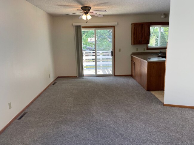Building Photo - Two Bedroom Home in Rochester MN