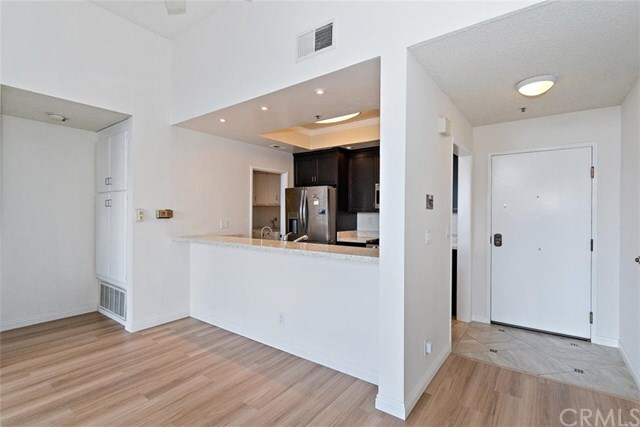 Building Photo - 2563 Plaza del Amo Plz