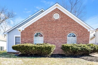 Building Photo - 2730 Riverbend Dr