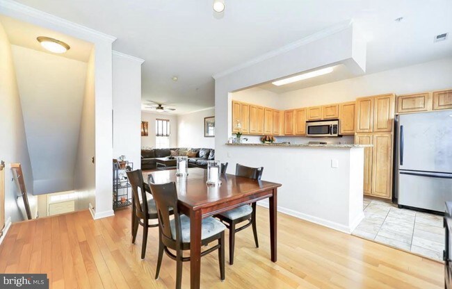 Foto del edificio - 108 Ridgemont Ave