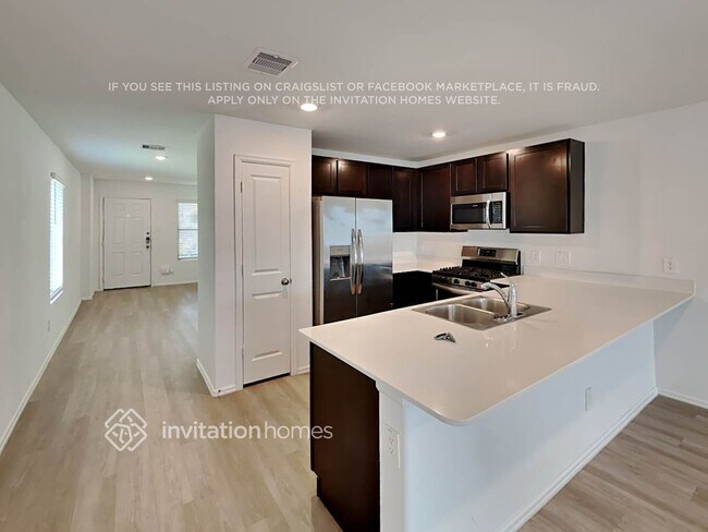 Foto del edificio - 18819 Charter Elm Dr