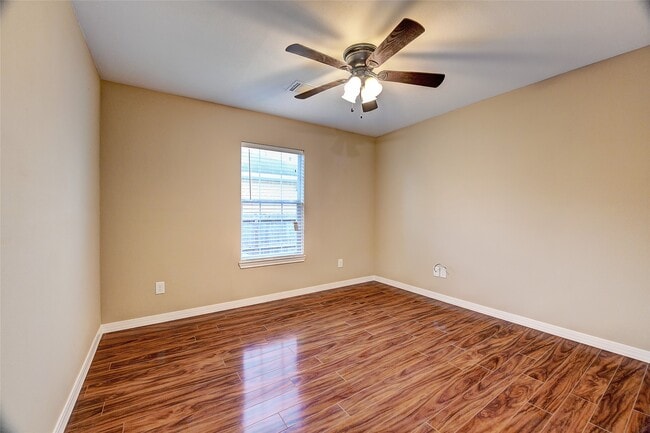 Building Photo - 808 E 32nd St