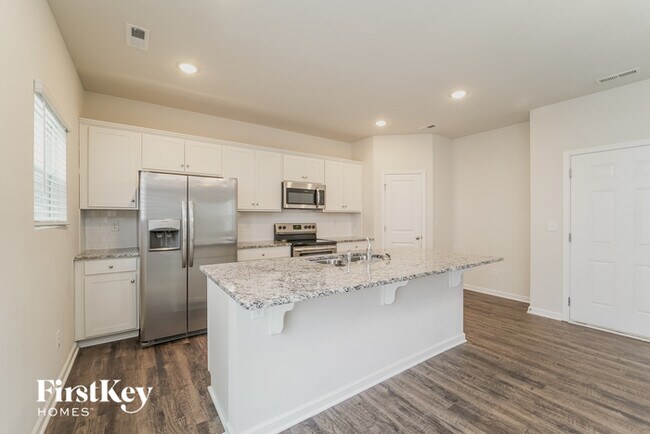 Building Photo - 6327 Mosley Glen Dr
