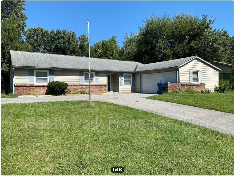 Primary Photo - 11020 McDowell Dr