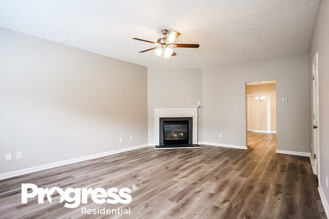 Building Photo - 444 Village Bluff Dr