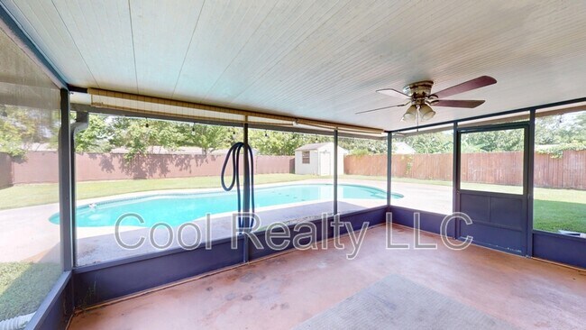 Foto del edificio - 1648 Rhonda Dr