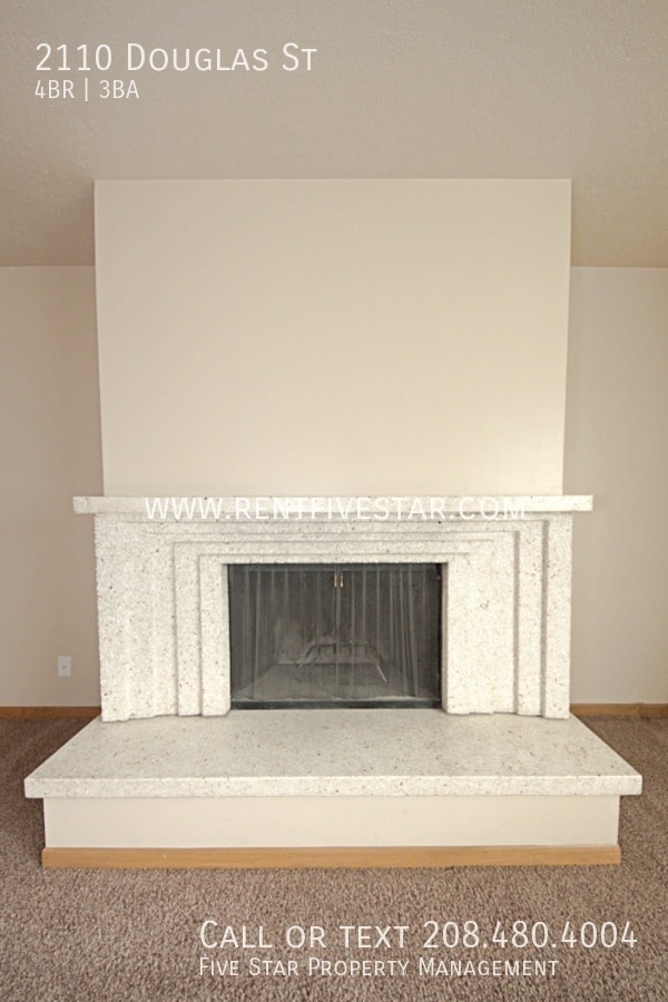 Building Photo - 2110 Douglas St