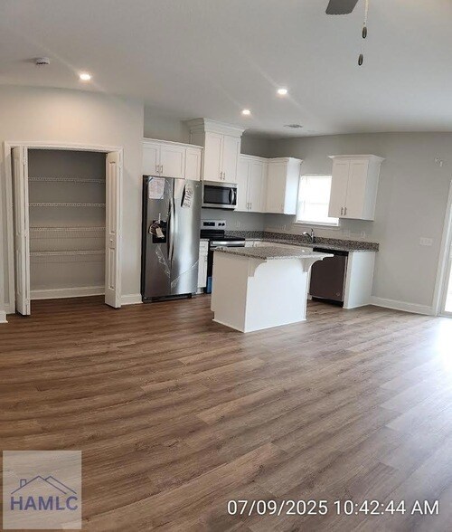 Building Photo - 193 Heirloom Rd