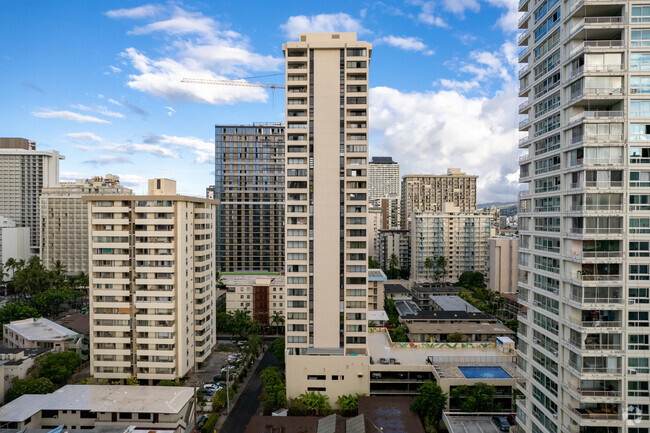 Building Photo - Waikiki Skytower