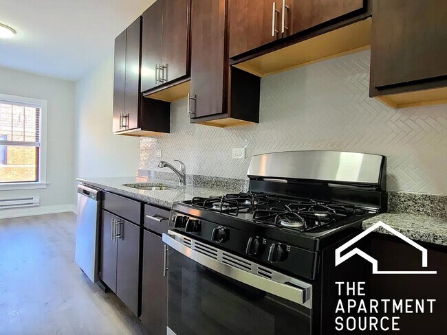 Foto del edificio - 624 W Cornelia Ave