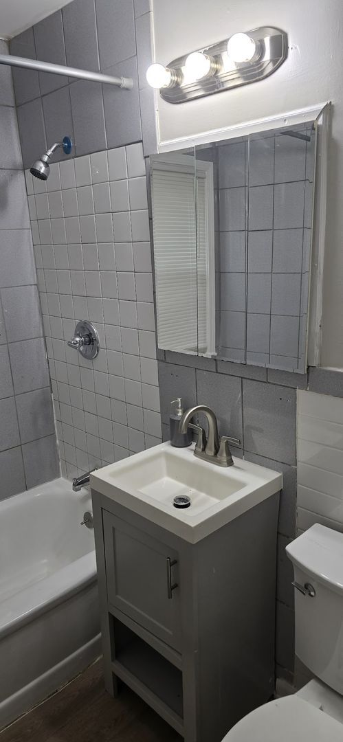 Foto del edificio - 27065 Princeton St