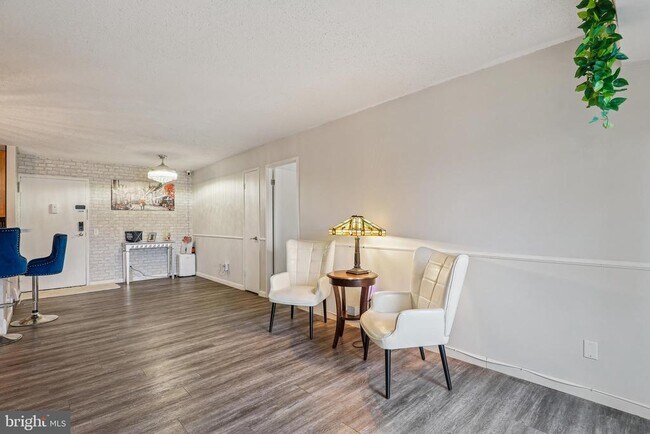 Foto del edificio - 60 S Van Dorn St