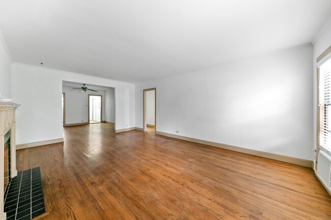 Foto del edificio - 1821 Oakdale St
