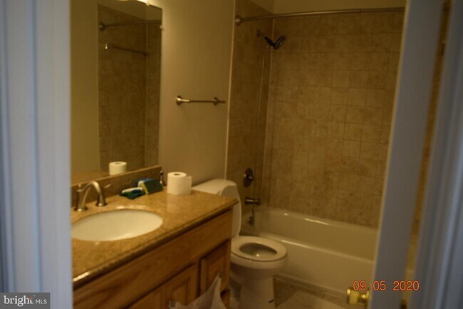 Building Photo - 14591 Golden Oak Rd
