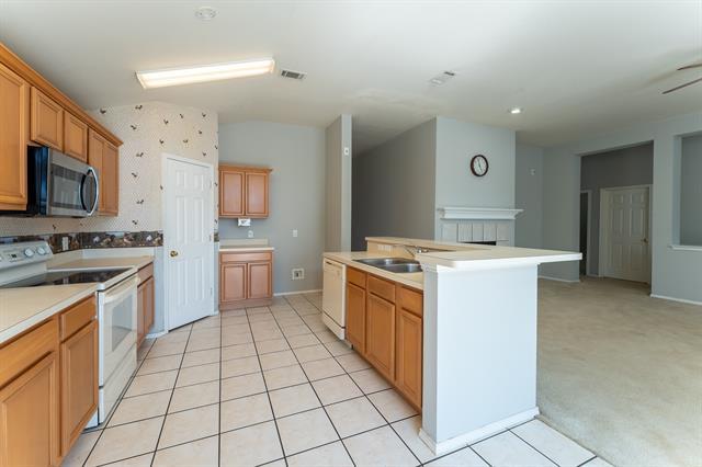 Building Photo - 708 Charlotte Dr