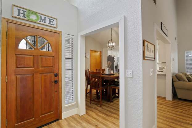 Foto del edificio - 2209 Prins Alexander Cir