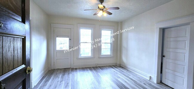 Foto del edificio - 331 W North St