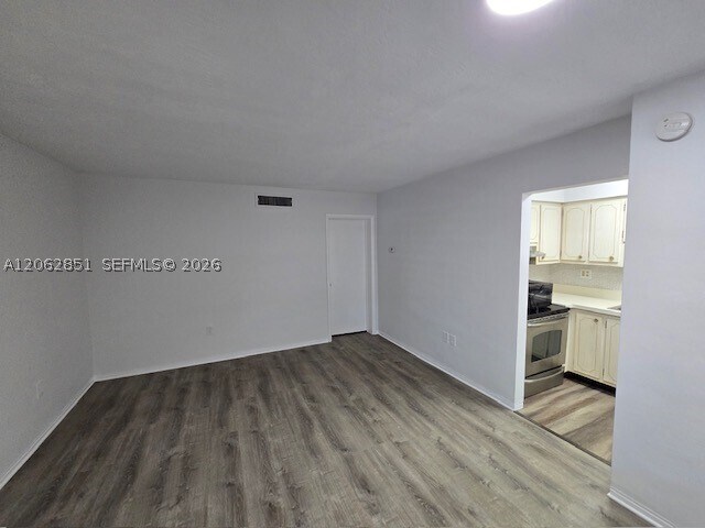 Foto del edificio - 1500 NE 127th St