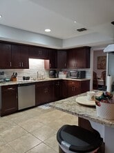 Building Photo - 5210 Honey Cir