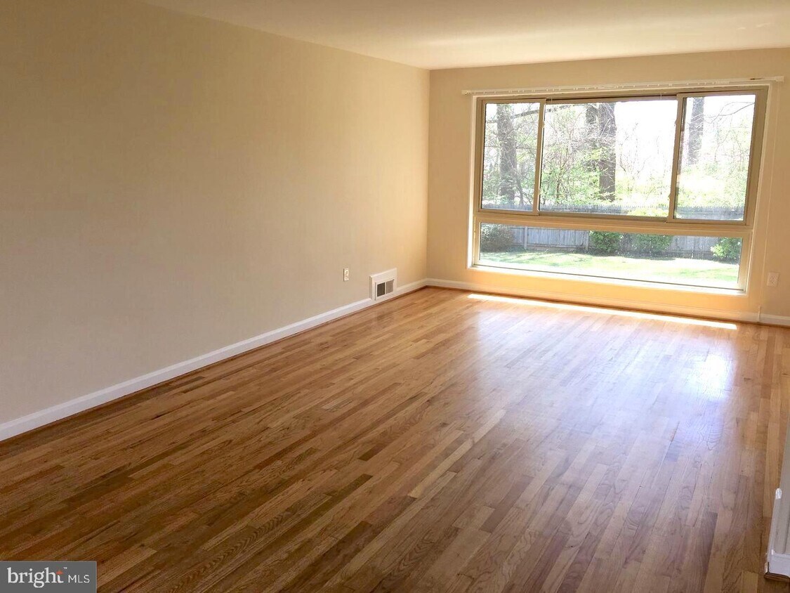 6300 Maiden Ln, Bethesda, MD 20817 House Rental in Bethesda, MD