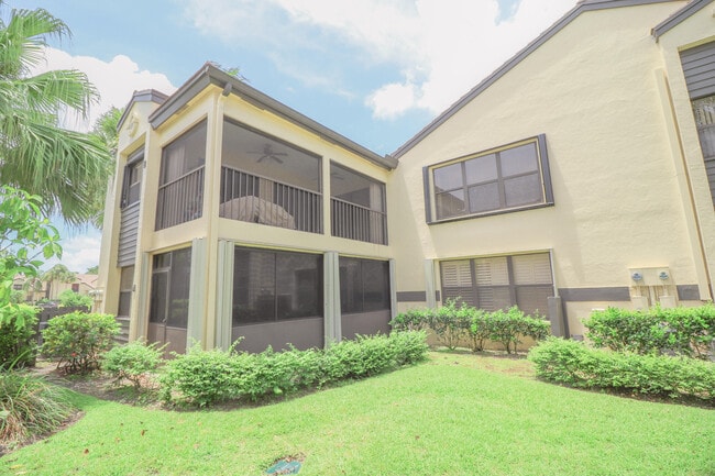 Building Photo - 3961 SW Greenwood Way