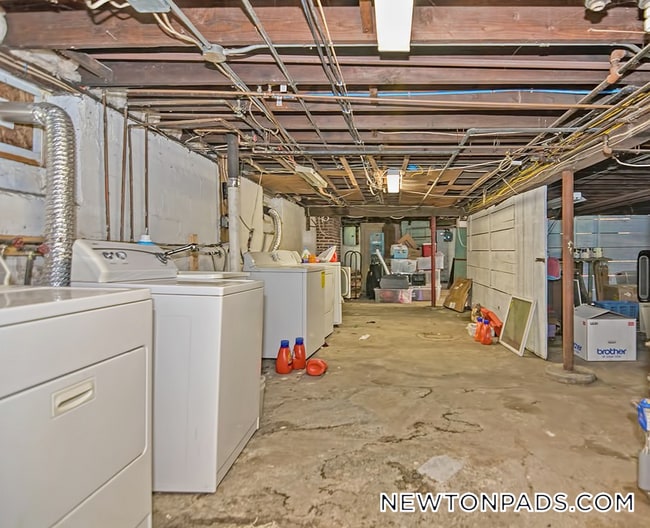Building Photo - 747 Boylston St