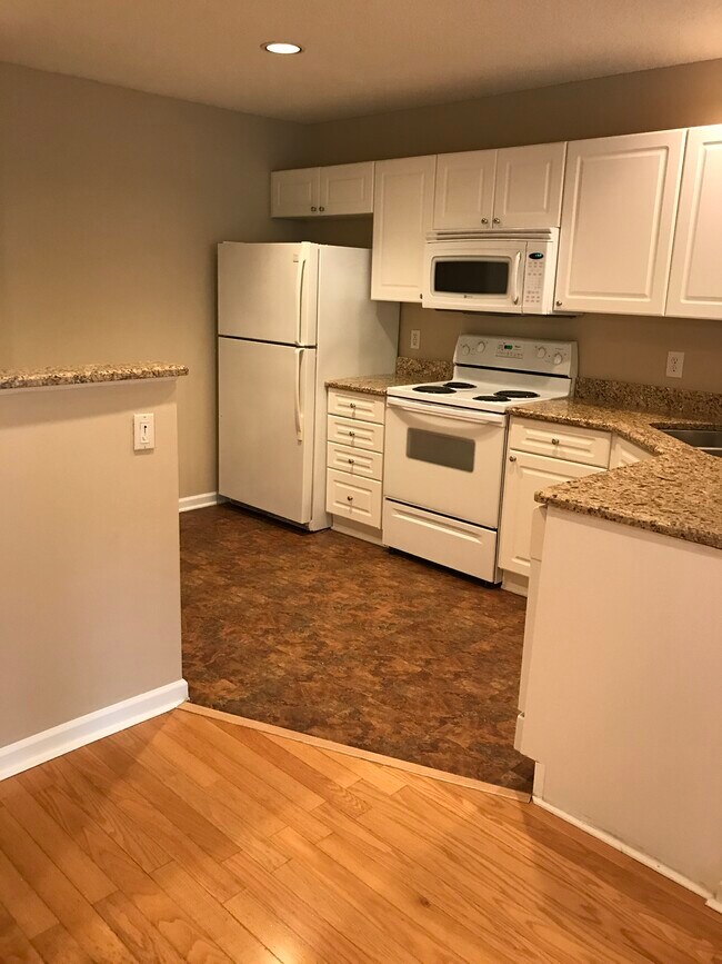 Foto del edificio - 9734 Elizabeth Townes Ln