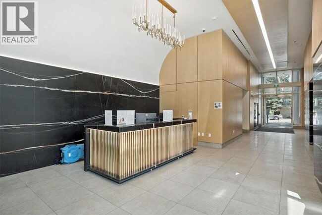 Building Photo - 6511 Sussex Ave