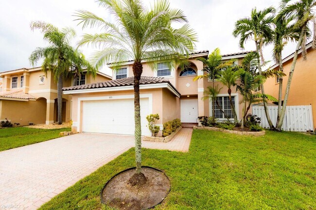 Building Photo - 4 br, 2.5 bath House - Silver Lakes