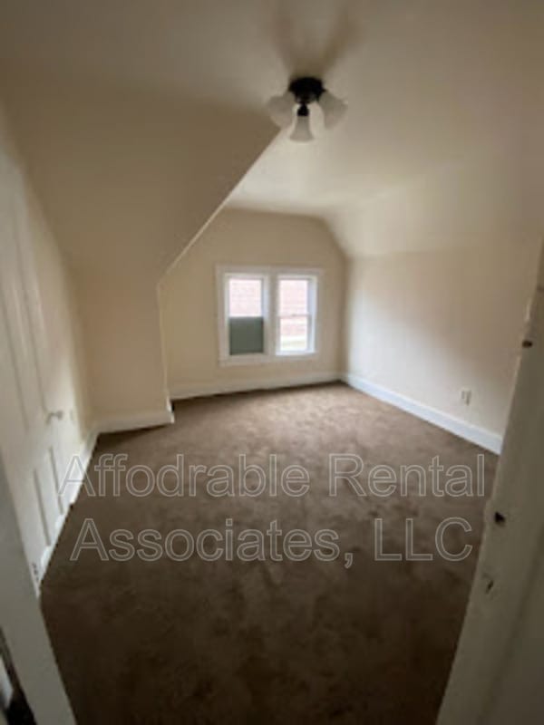 Building Photo - 1434 S 10th St