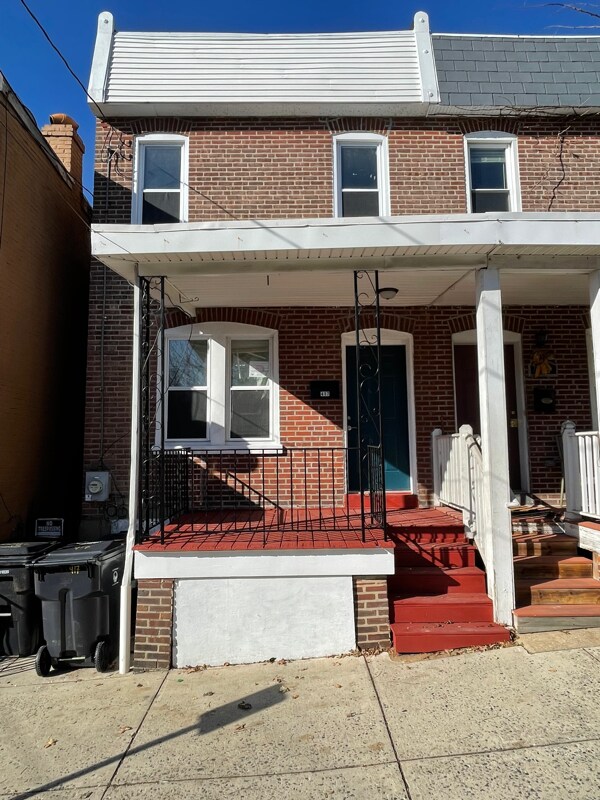Primary Photo - 417 N Rodney St