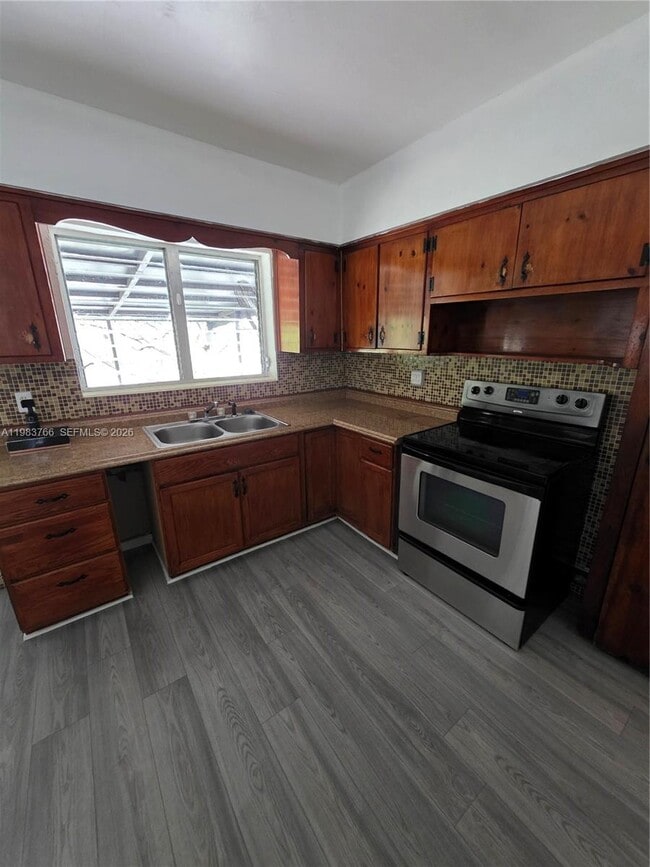 Building Photo - 1 Esplanade Dr