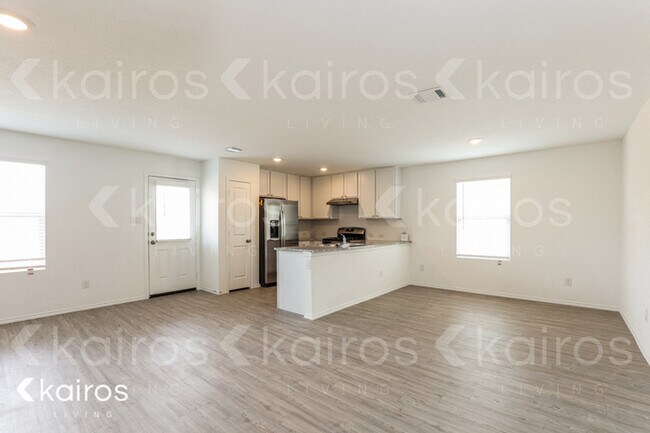 Foto del edificio - 13831 Weir Pl