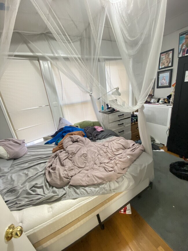 Building Photo - 14 Aberdeen St