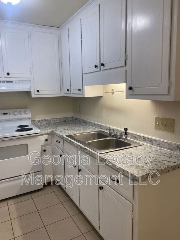 Foto del edificio - 272 Lawrenceville St