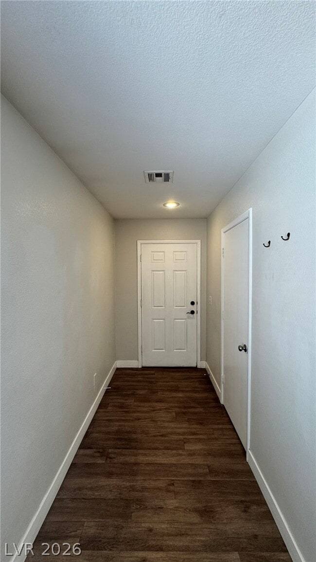 Foto del edificio - 8409 Lost Gold Ave