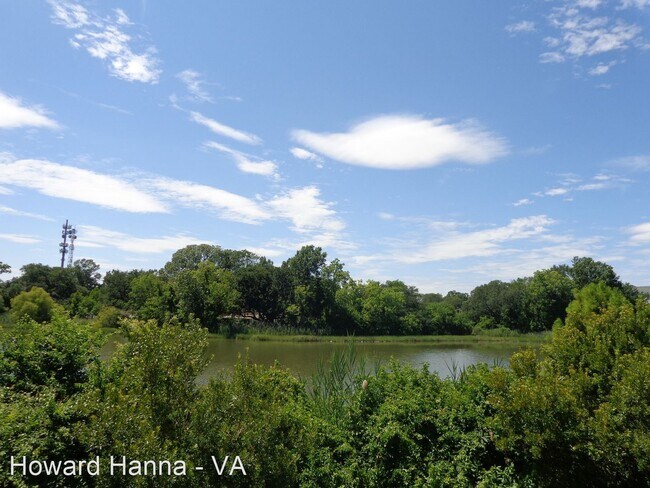 Foto del edificio - 5 br, 5 bath House - 5005 Killam Avenue