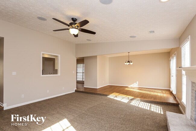 Building Photo - 880 Hounds Ridge Ct