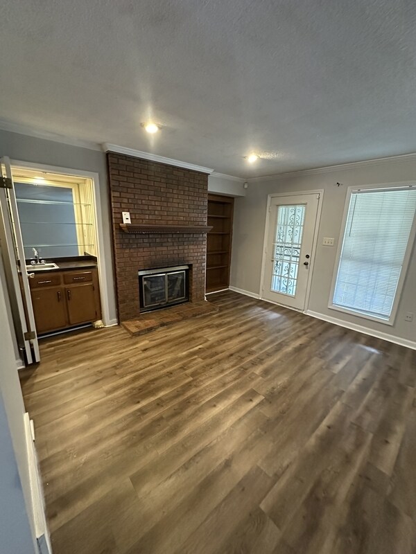 Foto del edificio - 3709 Deer Forest Dr