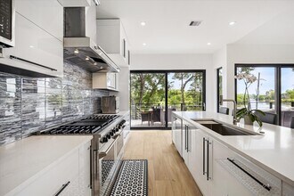 Building Photo - 407 Brook Hollow Dr