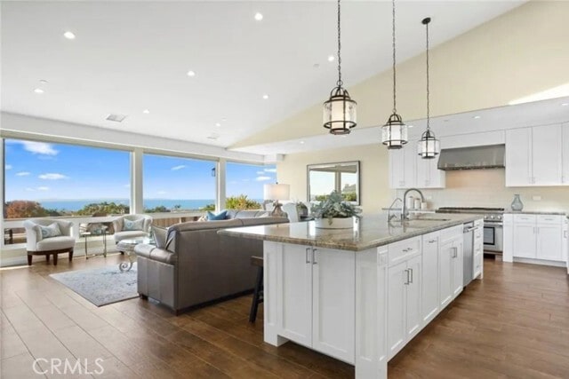 Building Photo - 33905 Manta Ct