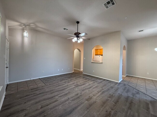 Foto del edificio - Great 2 Bed 2 Bath Condo!