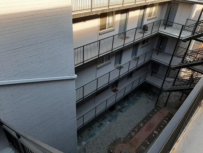 Foto del edificio - 336 N Grant St